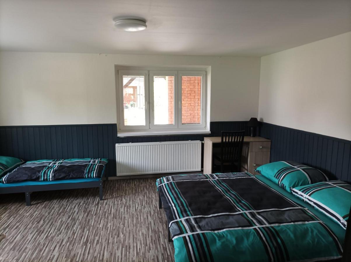 Vesele Apartment *
