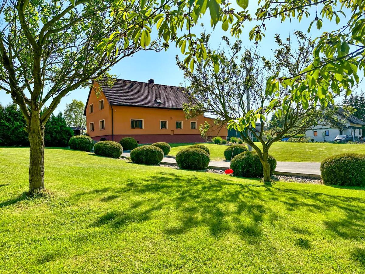 Vesele Apartment *